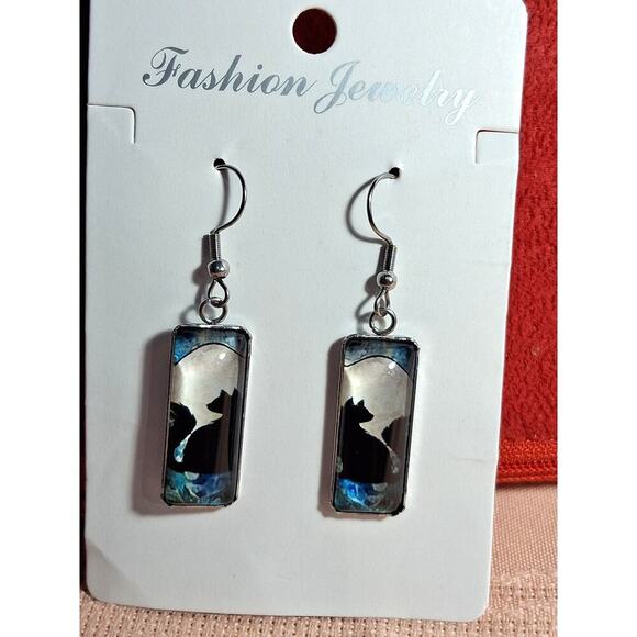 Fashion Jewelry Cat Silhouette Earring's - Picture 2 of 2